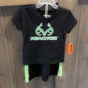 Two piece realtree outfit